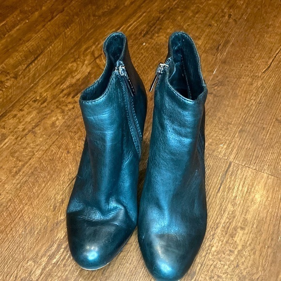 Vince Camuto Black Leather Platform Botties Heels Size 4.5 - Picture 1 of 12
